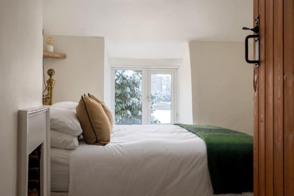 Charming 17Th Century Cotswold Cottage Adlestrop Екстериор снимка