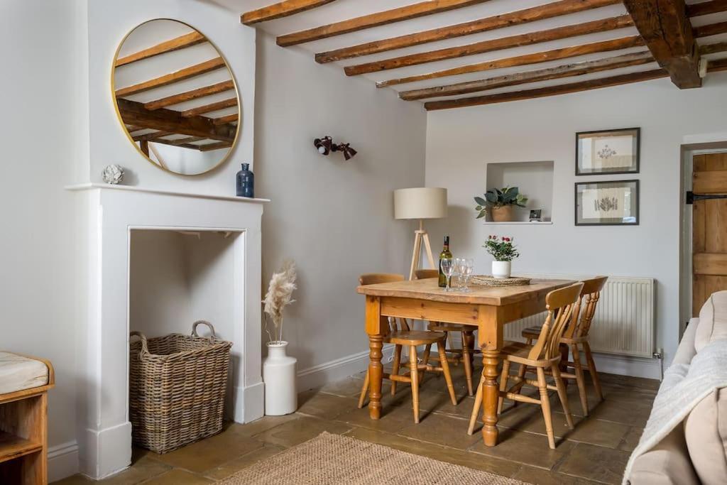 Charming 17Th Century Cotswold Cottage Adlestrop Екстериор снимка