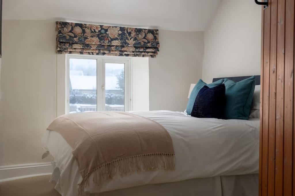 Charming 17Th Century Cotswold Cottage Adlestrop Екстериор снимка
